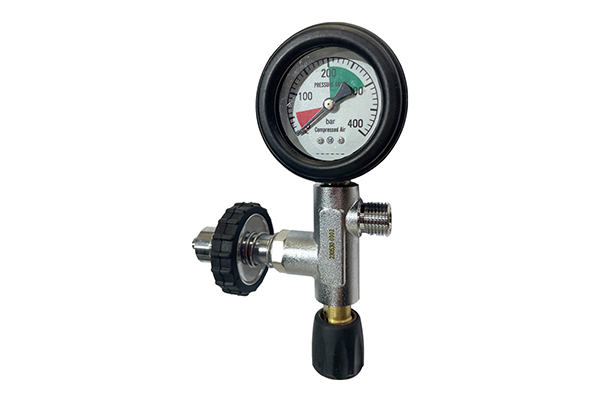 High pressure breathing gas cylinder filling valve with pressure gauge