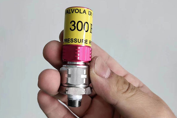 300 bar high pressure breathing compressor safety valve