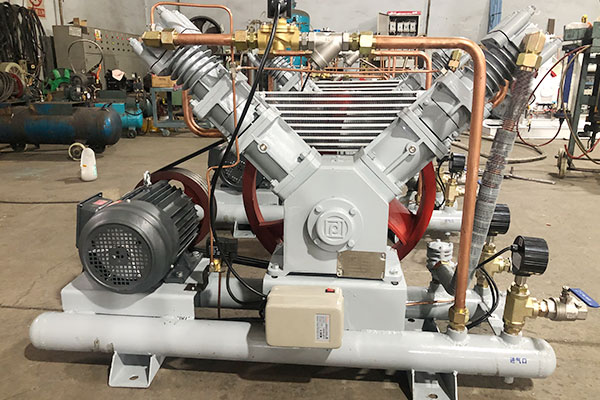 W-type three-cylinder high pressure oil-free nitrogen/oxygen booster compressor