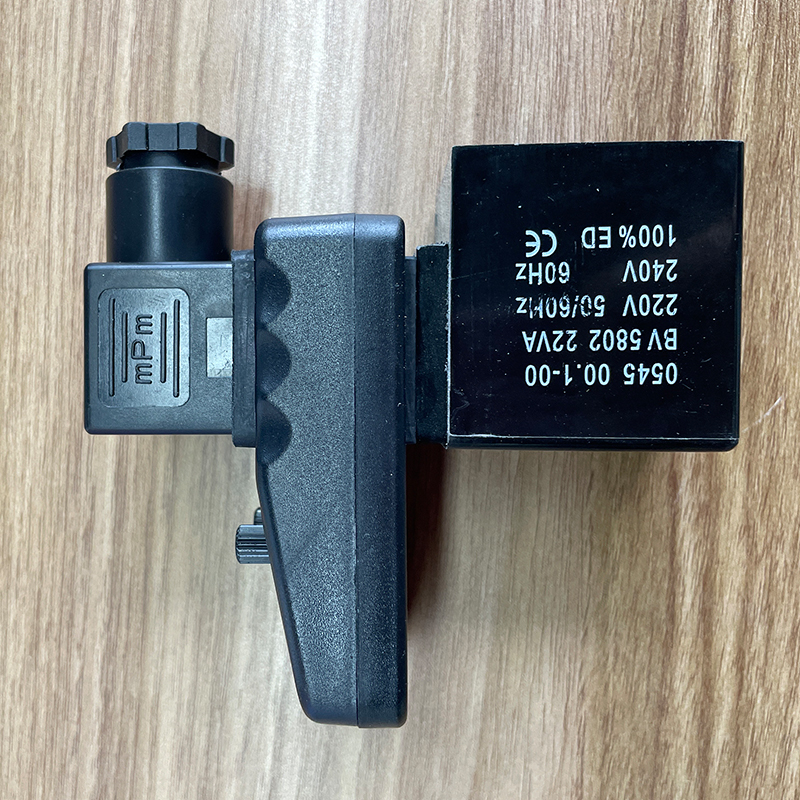Automatic drain valve with timer for air compressor